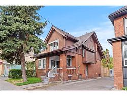 88 Gage Avenue S Hamilton, ON L8M 3C9