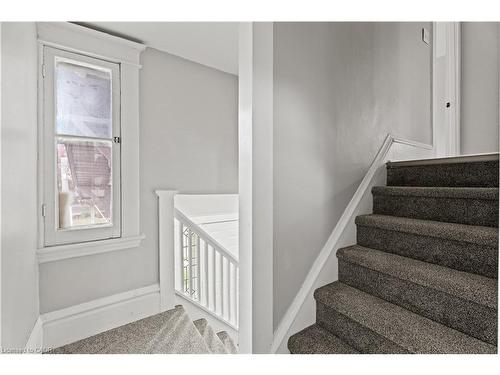 88 Gage Avenue S, Hamilton, ON - Indoor Photo Showing Other Room