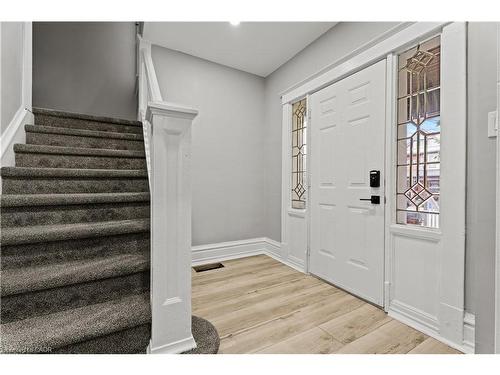 88 Gage Avenue S, Hamilton, ON - Indoor Photo Showing Other Room