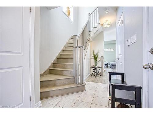 130 Sonoma Lane, Stoney Creek, ON - Indoor Photo Showing Other Room