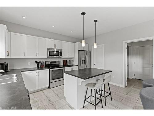 3 Summerhayes Drive, Niagara-On-The-Lake, ON - Indoor Photo Showing Kitchen With Double Sink