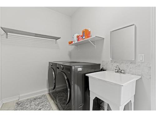 3 Summerhayes Drive, Niagara-On-The-Lake, ON - Indoor Photo Showing Laundry Room
