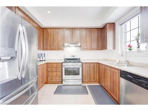46 Sea Drifter Crescent, Brampton, ON - Indoor Photo Showing Kitchen With Double Sink