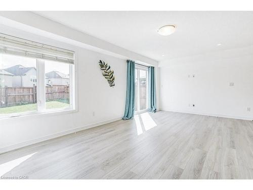 318 Old Huron Road, Kitchener, ON - Indoor Photo Showing Other Room