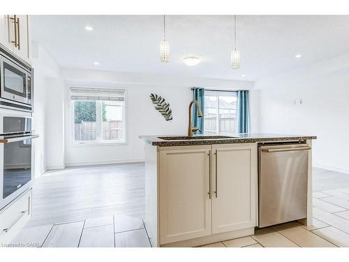 318 Old Huron Road, Kitchener, ON - Indoor Photo Showing Kitchen With Stainless Steel Kitchen