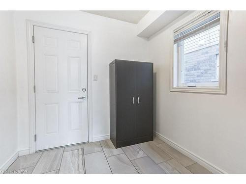 318 Old Huron Road, Kitchener, ON - Indoor Photo Showing Other Room