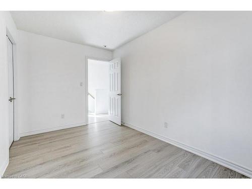 318 Old Huron Road, Kitchener, ON - Indoor Photo Showing Other Room