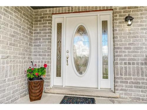 318 Old Huron Road, Kitchener, ON - Outdoor