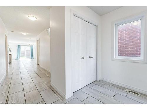 318 Old Huron Road, Kitchener, ON - Indoor Photo Showing Other Room