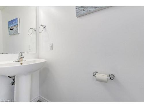 318 Old Huron Road, Kitchener, ON - Indoor Photo Showing Bathroom