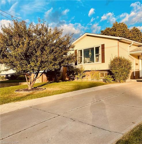 Lower-143 Highridge Avenue, Hamilton, ON - Outdoor