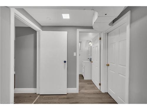 Lower-143 Highridge Avenue, Hamilton, ON - Indoor Photo Showing Other Room