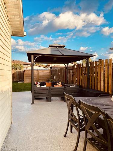 Lower-143 Highridge Avenue, Hamilton, ON - Outdoor