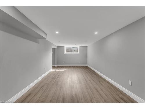 Lower-143 Highridge Avenue, Hamilton, ON - Indoor Photo Showing Other Room