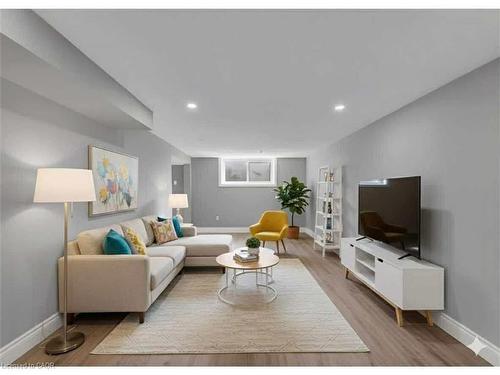 Lower-143 Highridge Avenue, Hamilton, ON - Indoor Photo Showing Living Room
