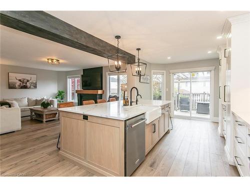 159 Country Clair Street, Kitchener, ON - Indoor Photo Showing Kitchen With Upgraded Kitchen