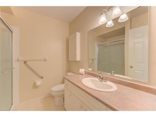 14-50 Midland Drive, Kitchener, ON - Indoor Photo Showing Bathroom