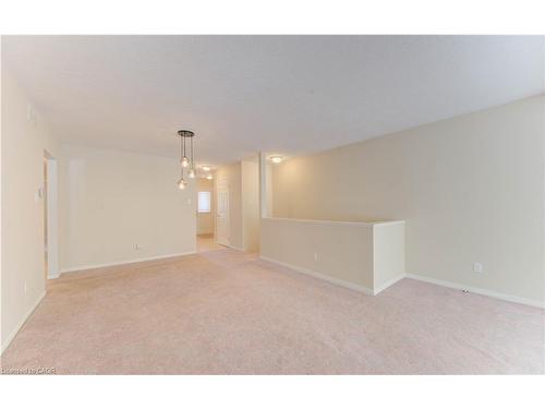 14-50 Midland Drive, Kitchener, ON - Indoor Photo Showing Other Room