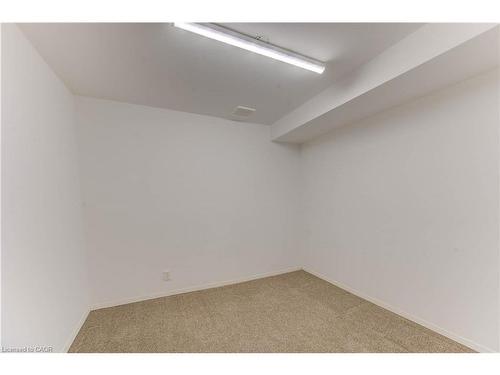 14-50 Midland Drive, Kitchener, ON - Indoor Photo Showing Other Room