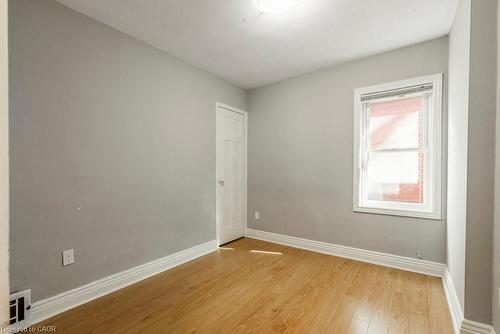 35 Ferrie Street W, Hamilton, ON - Indoor Photo Showing Other Room
