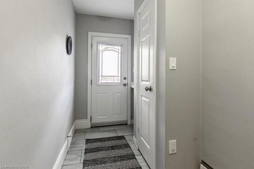 35 Ferrie Street W, Hamilton, ON - Indoor Photo Showing Other Room