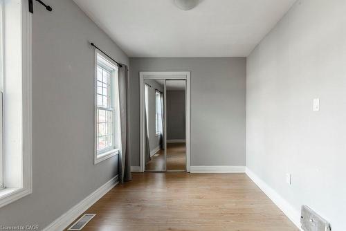 35 Ferrie Street W, Hamilton, ON - Indoor Photo Showing Other Room