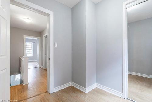 35 Ferrie Street W, Hamilton, ON - Indoor Photo Showing Other Room