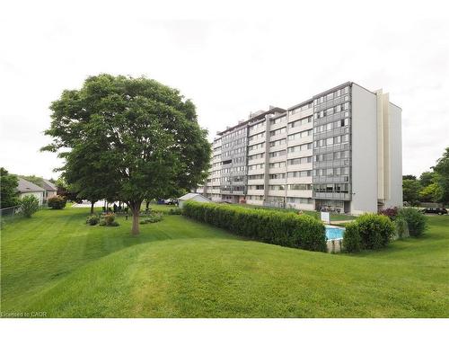 507-24 Midland Drive, Kitchener, ON - Outdoor
