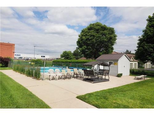 507-24 Midland Drive, Kitchener, ON - Outdoor