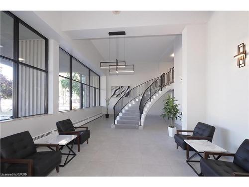 507-24 Midland Drive, Kitchener, ON - Indoor