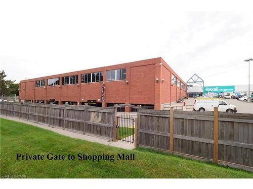 507-24 Midland Drive, Kitchener, ON - Outdoor