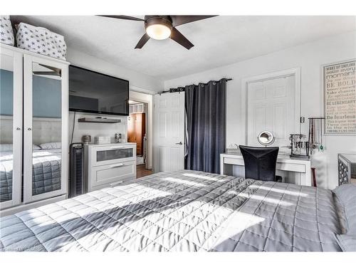 136 Limpert Avenue, Cambridge, ON - Indoor Photo Showing Bedroom