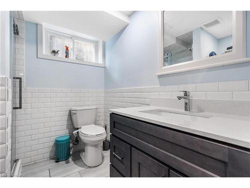 136 Limpert Avenue, Cambridge, ON - Indoor Photo Showing Bathroom
