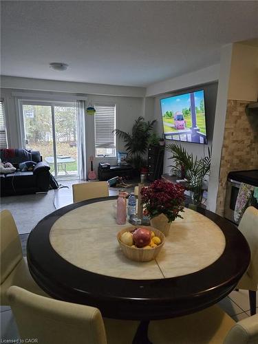 21 Arlington Crescent, Guelph, ON - Indoor