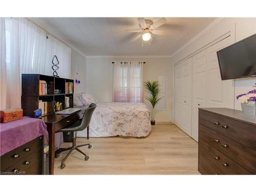 149 Durham Avenue, Cambridge, ON - Indoor Photo Showing Bedroom