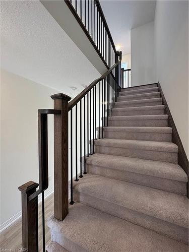 324 Bismark Drive, Cambridge, ON - Indoor Photo Showing Other Room