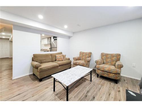 212 Grace Avenue, Hamilton, ON - Indoor