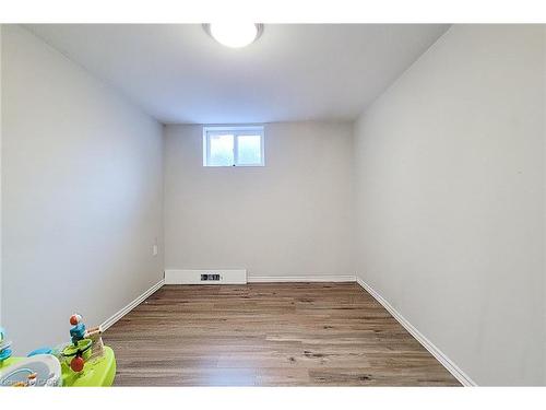 212 Grace Avenue, Hamilton, ON - Indoor Photo Showing Other Room