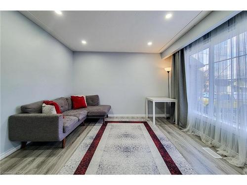 212 Grace Avenue, Hamilton, ON - Indoor