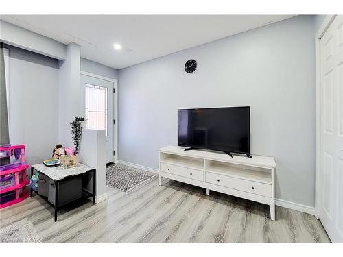 212 Grace Avenue, Hamilton, ON - Indoor