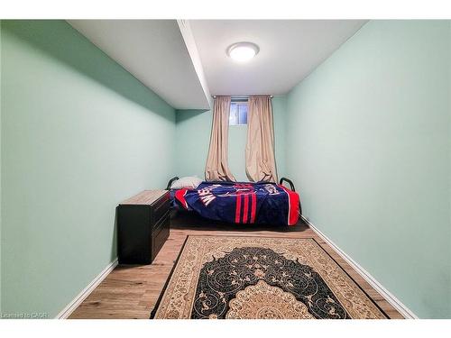 212 Grace Avenue, Hamilton, ON - Indoor Photo Showing Bedroom