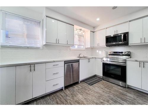 212 Grace Avenue, Hamilton, ON - Indoor Photo Showing Kitchen With Stainless Steel Kitchen