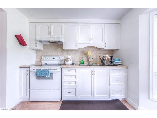 236 Bankside Drive, Kitchener, ON - Indoor Photo Showing Kitchen