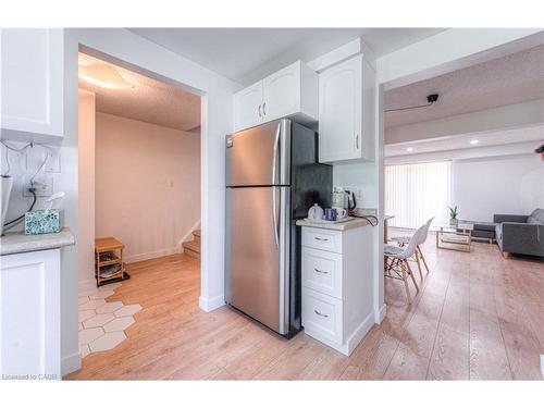 236 Bankside Drive, Kitchener, ON - Indoor Photo Showing Kitchen
