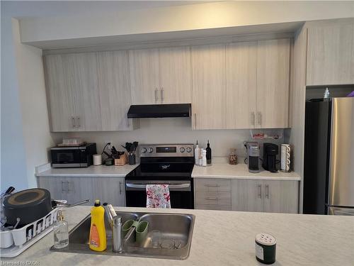 65 Melody Lane, Thorold, ON - Indoor Photo Showing Kitchen