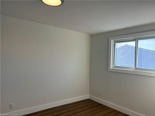 10-149 St Catharines Street, Smithville, ON - Indoor Photo Showing Other Room