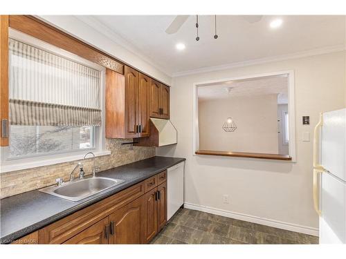 69 Lowrey Avenue N, Cambridge, ON - Indoor Photo Showing Kitchen