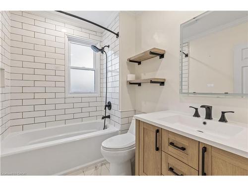 69 Lowrey Avenue N, Cambridge, ON - Indoor Photo Showing Bathroom