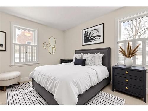 69 Lowrey Avenue N, Cambridge, ON - Indoor Photo Showing Bedroom