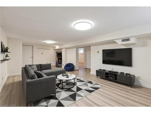 69 Lowrey Avenue N, Cambridge, ON - Indoor Photo Showing Living Room